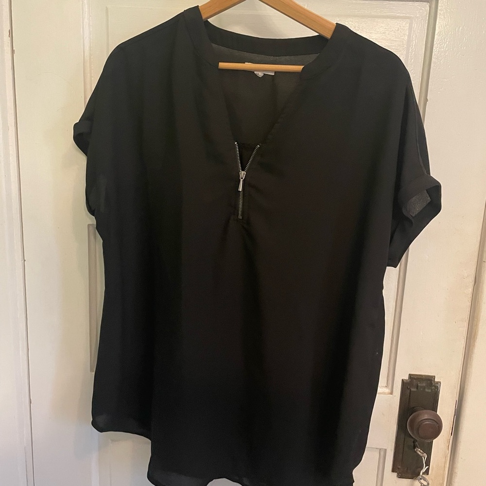 Maurices Black Short Sleeve Zip Front Blouse